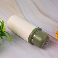 Stainless Steel Mug / Bottle Vacuum Insulated Cup With Handle, Small Cup & Straw (650 ML)