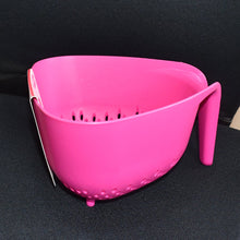 Supermom Plastic Premium Multipurpose Triangular Kitchen Colander (1 Pc)